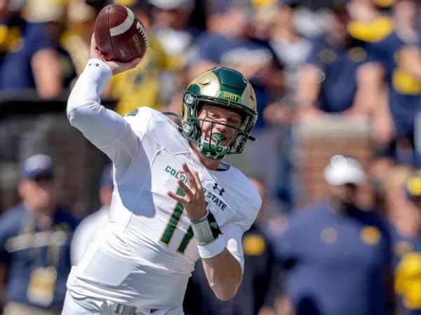 2023 NCAA Football Futures Plays